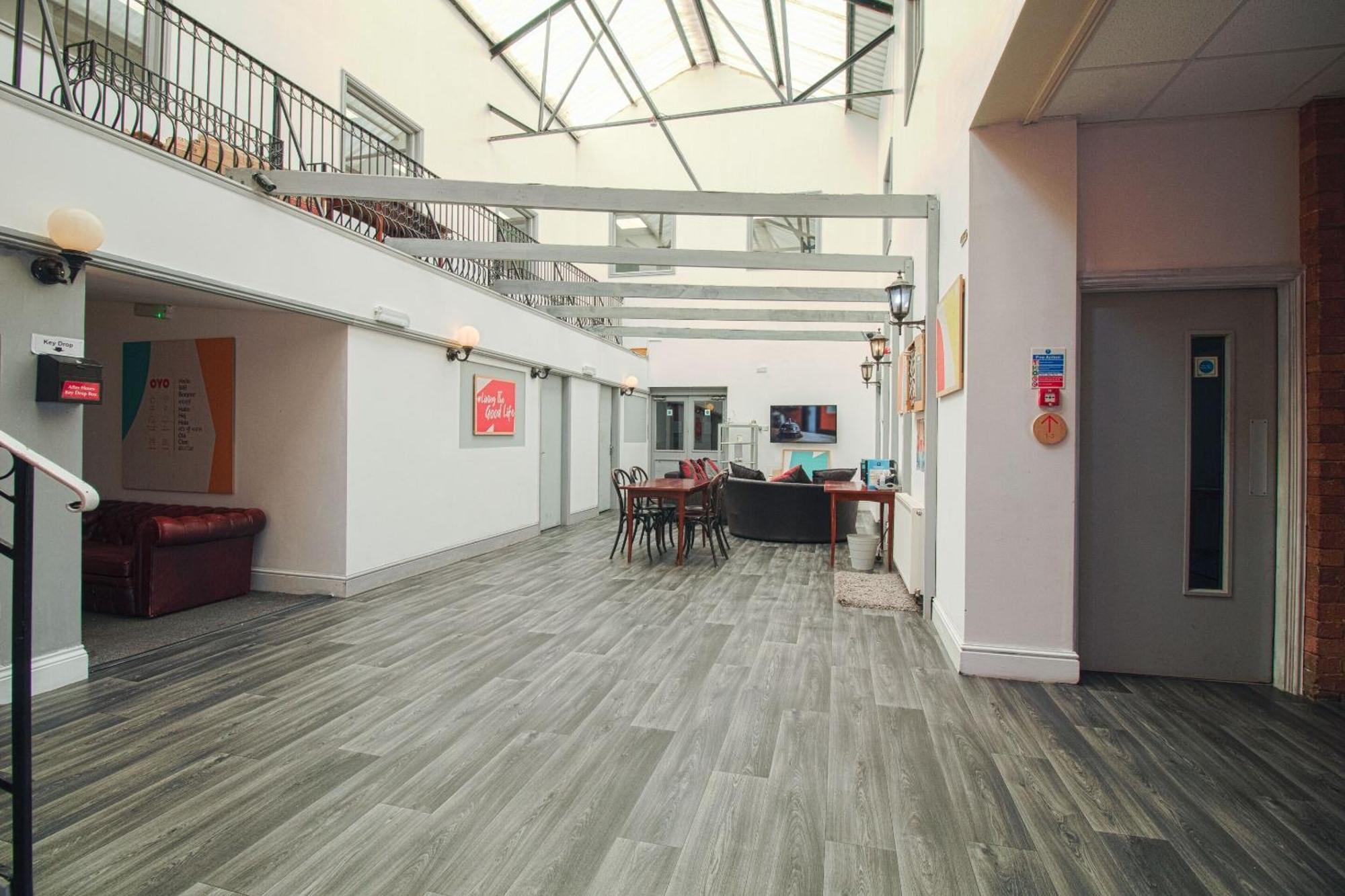 Oyo Hotel Clamart スカンソープ エクステリア 写真