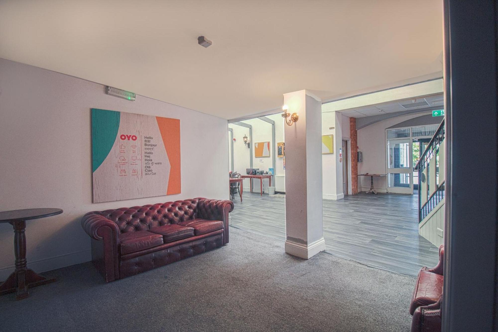 Oyo Hotel Clamart スカンソープ エクステリア 写真
